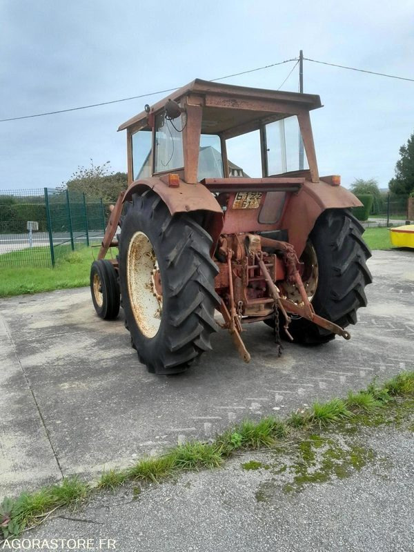 TRACTEUR - MC CORMICK - IH 654 - 1972 - جرار: صورة 2 TRACTEUR - MC CORMICK - IH 654 - 1972 - جرار: صورة 2