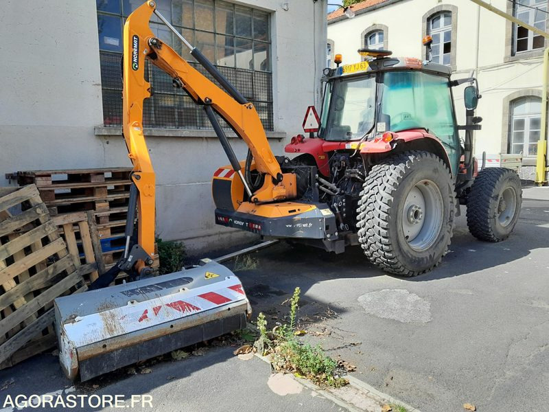 Tracteur Massey Ferguson + broyeur Noremat - جرار: صورة 4 Tracteur Massey Ferguson + broyeur Noremat - جرار: صورة 4
