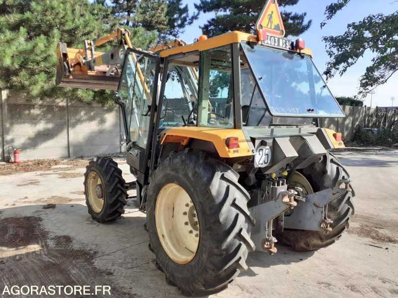 Tracteur Renault 754 (avec pelle faucheux f255) - جرار: صورة 2 Tracteur Renault 754 (avec pelle faucheux f255) - جرار: صورة 2