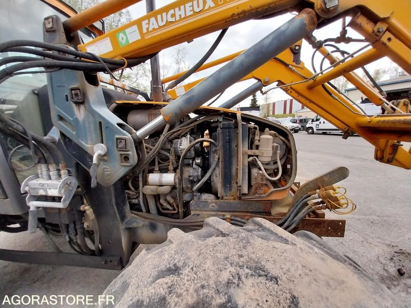 Tracteur Renault Ergos 100 avec chargeur FAUCHEUX F256 - جرار: صورة 3 Tracteur Renault Ergos 100 avec chargeur FAUCHEUX F256 - جرار: صورة 3
