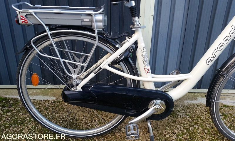 VELO ELECTRIQUE ARCADE EASY 28 NEXUS 7-36V 1601 Km 1ère MAIN (sans TVA) - دراجة نارية: صورة 3 VELO ELECTRIQUE ARCADE EASY 28 NEXUS 7-36V 1601 Km 1ère MAIN (sans TVA) - دراجة نارية: صورة 3