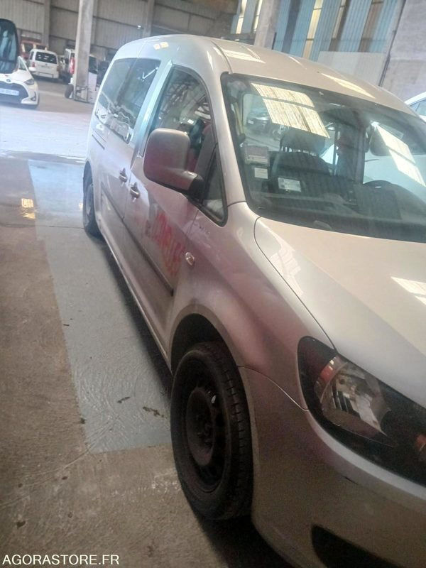 VOLKSWAGEN CADDY TPMR N°150169 - حافلة صغيرة, ميكروباص: صورة 2 VOLKSWAGEN CADDY TPMR N°150169 - حافلة صغيرة, ميكروباص: صورة 2