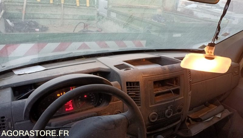 VOLKSWAGEN CRAFTE - 2011 - 213750KM - BL964FA - قلاب صغير: صورة 5 VOLKSWAGEN CRAFTE - 2011 - 213750KM - BL964FA - قلاب صغير: صورة 5