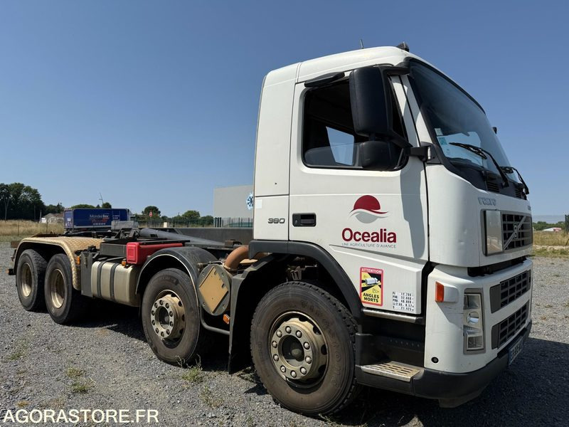 VOLVO FM12 380 - 2004 - 636 982 - شاحنة: صورة 2 VOLVO FM12 380 - 2004 - 636 982 - شاحنة: صورة 2