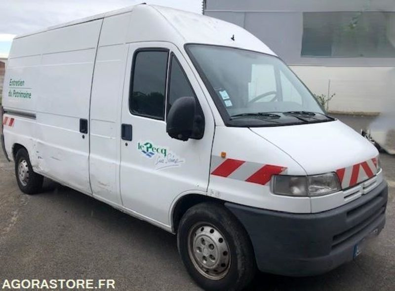 Véhicule PEUGEOT BOXER 2001 NON ROULANT EN L'ETAT - فان المدمجة: صورة 4 Véhicule PEUGEOT BOXER 2001 NON ROULANT EN L'ETAT - فان المدمجة: صورة 4