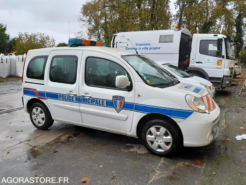 Voiture Renault Kangoo Expression dCi90, 2012 - 196968KM - فان المدمجة: صورة 1 Voiture Renault Kangoo Expression dCi90, 2012 - 196968KM - فان المدمجة: صورة 1