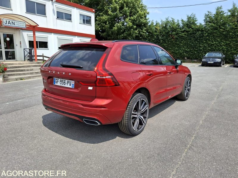 Volvo XC60 HYBRIDE - 2022 / 96206 KM - سيارة دفع رباعي: صورة 3 Volvo XC60 HYBRIDE - 2022 / 96206 KM - سيارة دفع رباعي: صورة 3