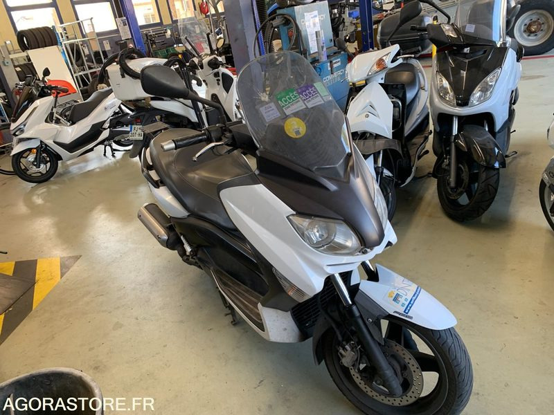 Yamaha X-Max 125cm3 - 2013 - 62 733 kms - CX 132 BR - دراجة نارية: صورة 2 Yamaha X-Max 125cm3 - 2013 - 62 733 kms - CX 132 BR - دراجة نارية: صورة 2