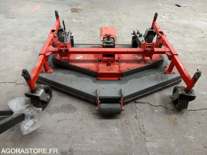 Coupe de tondeuse mulchng Morgneux TMC 150 fixation Kubota - جزازة عشب الحدائق: صورة 3 Coupe de tondeuse mulchng Morgneux TMC 150 fixation Kubota - جزازة عشب الحدائق: صورة 3