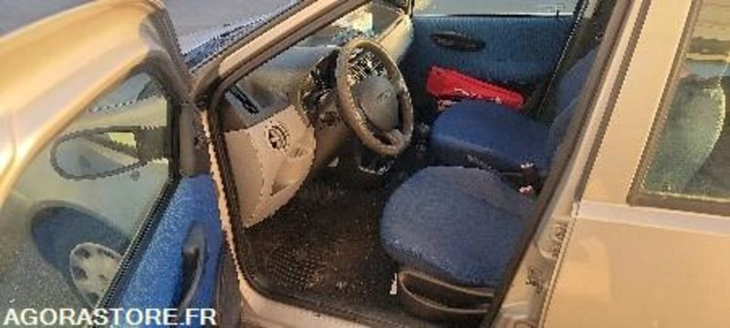 Fiat punto 151053 kms 2002 - سيارة: صورة 3 Fiat punto 151053 kms 2002 - سيارة: صورة 3
