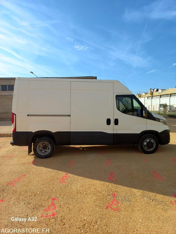 Fourgon iveco - فان: صورة 4 Fourgon iveco - فان: صورة 4