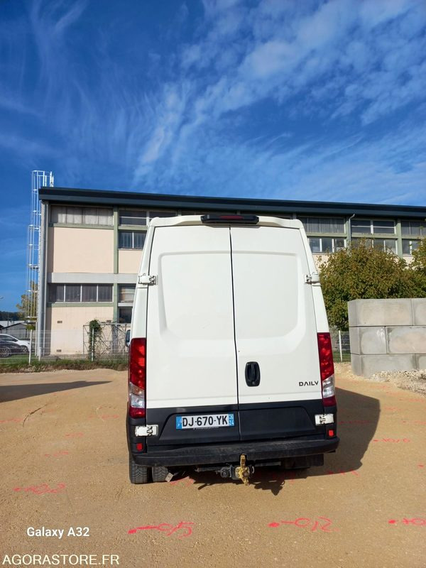 Fourgon iveco - فان: صورة 5 Fourgon iveco - فان: صورة 5