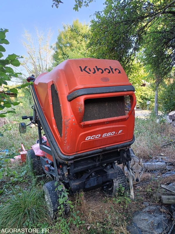 Kubota F 3560 avec bac de rammassage GCD 660F - 2668heures - آلات زراعية: صورة 2 Kubota F 3560 avec bac de rammassage GCD 660F - 2668heures - آلات زراعية: صورة 2