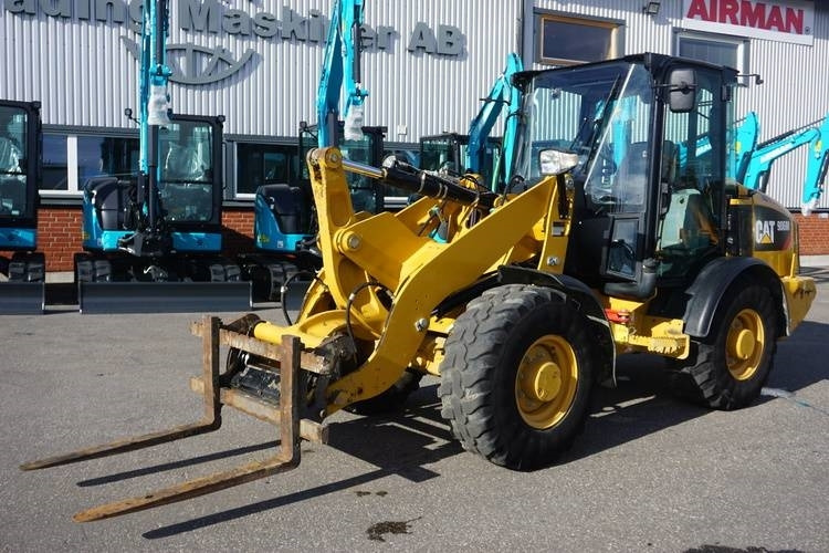 CAT 906M *Uthyres* - اللودر بعجل: صورة 1 CAT 906M *Uthyres* - اللودر بعجل: صورة 1