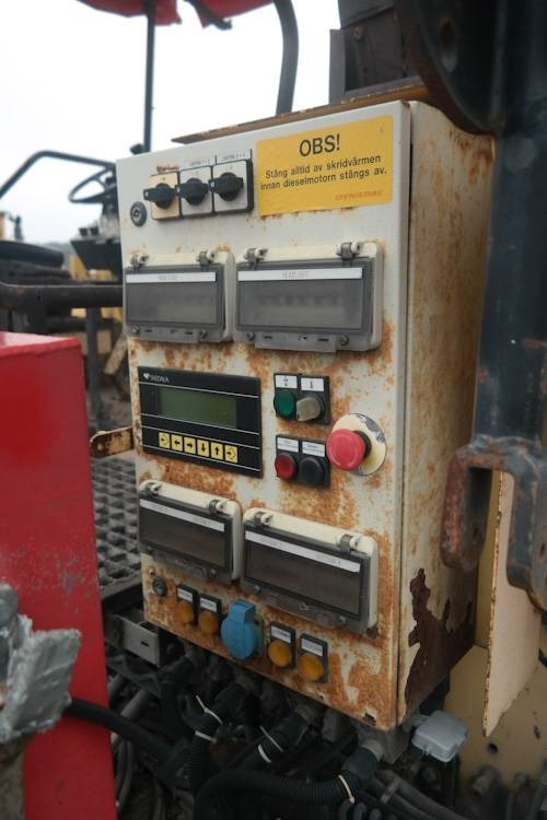 راصف أسفلت Dynapack F121 4WD: صورة 18