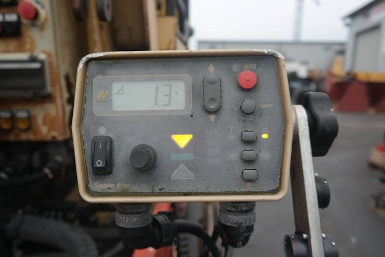 Dynapack F121 4WD - راصف أسفلت: صورة 2 Dynapack F121 4WD - راصف أسفلت: صورة 2