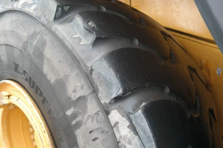 Volvo L220G - اللودر بعجل: صورة 5 Volvo L220G - اللودر بعجل: صورة 5