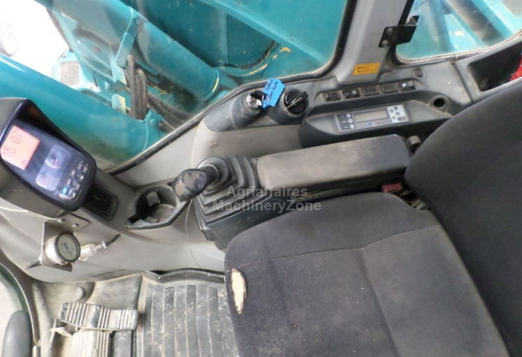 New Holland Kobelco E 235 BSR-2 - حفار زاحف: صورة 4 New Holland Kobelco E 235 BSR-2 - حفار زاحف: صورة 4