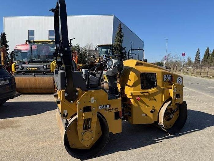 CAT CB4.0 - رَصَّاص الطرق: صورة 3 CAT CB4.0 - رَصَّاص الطرق: صورة 3