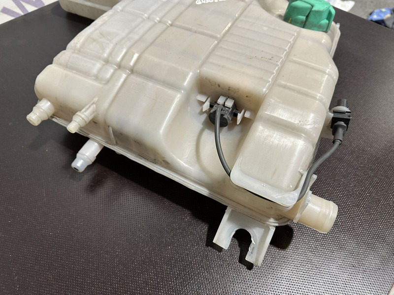 DAF XG - خزان التوسع - شاحنة: صورة 4 DAF XG - خزان التوسع - شاحنة: صورة 4