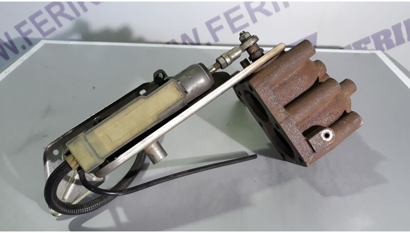 MAN EGR blocking flap - المحرك و قطع الغيار - شاحنة: صورة 3 MAN EGR blocking flap - المحرك و قطع الغيار - شاحنة: صورة 3