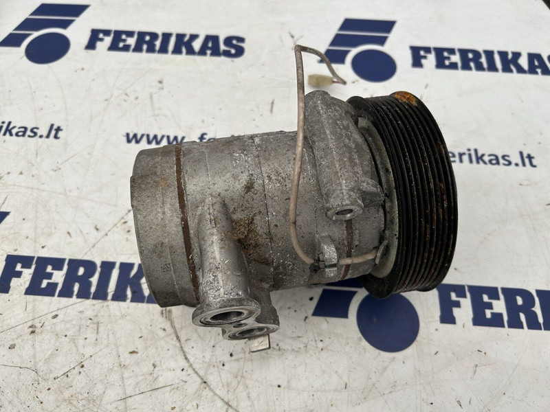 Mercedes-Benz A/C compressor - ضاغط المكيف - شاحنة: صورة 1 Mercedes-Benz A/C compressor - ضاغط المكيف - شاحنة: صورة 1