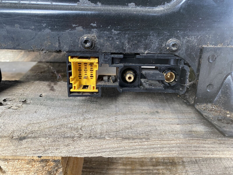 Mercedes-Benz Actros MP4 - مقعد - شاحنة: صورة 4 Mercedes-Benz Actros MP4 - مقعد - شاحنة: صورة 4