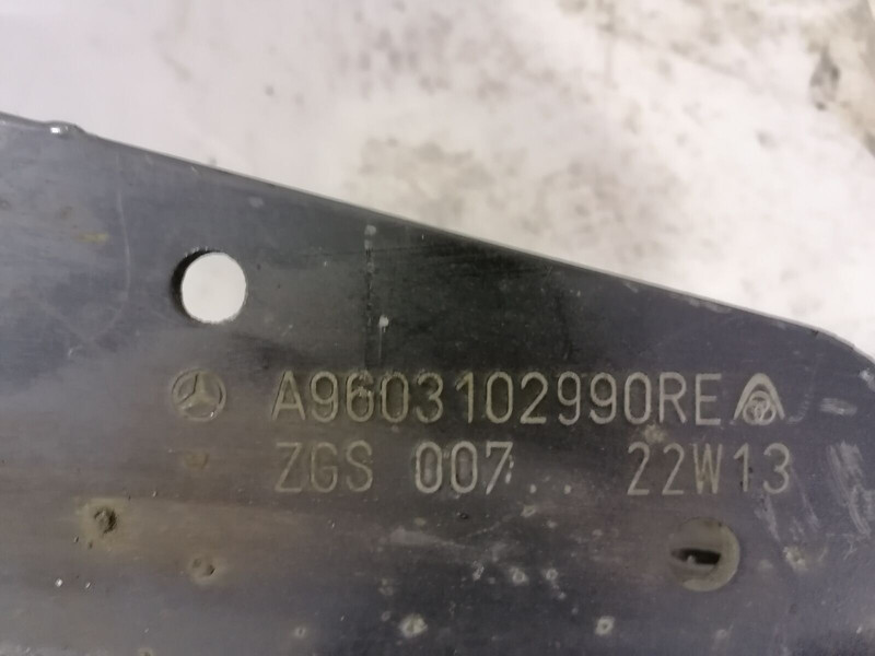 Mercedes-Benz MB mp4 - قطع الغيار - شاحنة: صورة 5 Mercedes-Benz MB mp4 - قطع الغيار - شاحنة: صورة 5