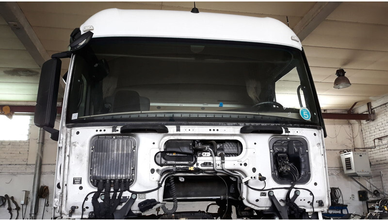 Mercedes-Benz Stream space cab A - الكابينة والداخلية - شاحنة: صورة 3 Mercedes-Benz Stream space cab A - الكابينة والداخلية - شاحنة: صورة 3