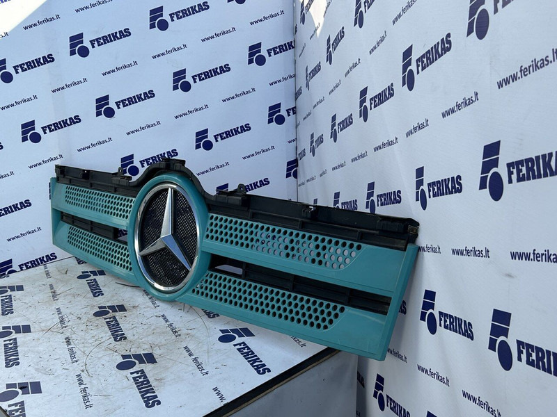 Mercedes-Benz bonnet grill with illuminated logo - غطاء السيارة - شاحنة: صورة 3 Mercedes-Benz bonnet grill with illuminated logo - غطاء السيارة - شاحنة: صورة 3