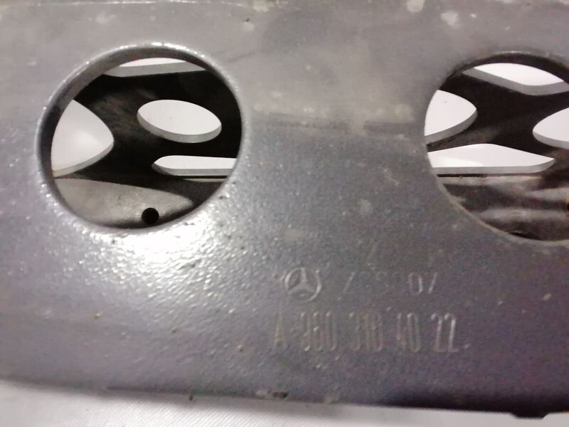 Mercedes-Benz - هيكل السيارة الخارجية - شاحنة: صورة 3 Mercedes-Benz - هيكل السيارة الخارجية - شاحنة: صورة 3