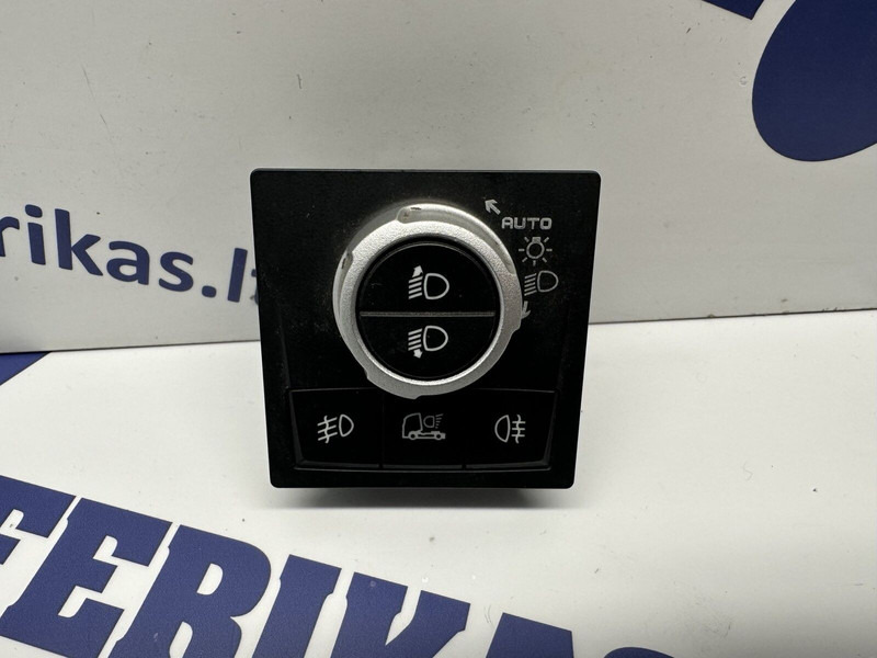 Renault lights switch - لوحة العدادات - شاحنة: صورة 1 Renault lights switch - لوحة العدادات - شاحنة: صورة 1