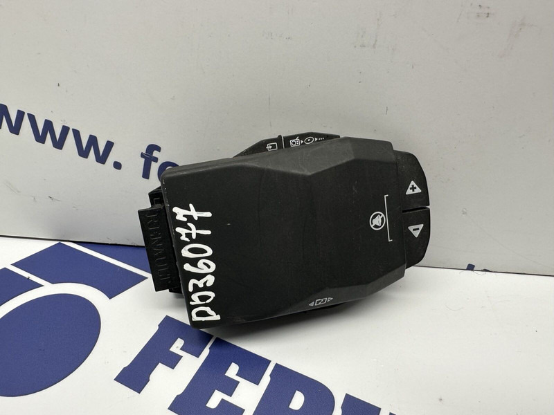 Renault radio switch - النظام الكهربائي - شاحنة: صورة 1 Renault radio switch - النظام الكهربائي - شاحنة: صورة 1