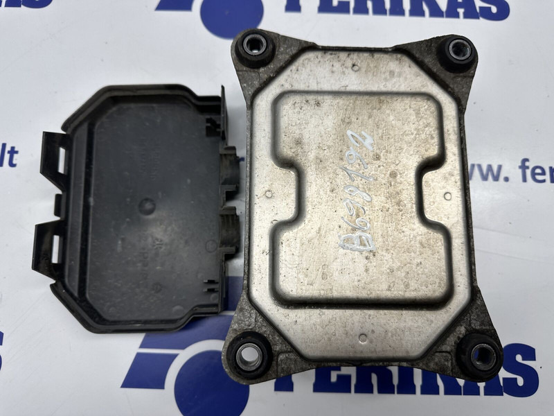 Volvo FCIOM control unit - وحدة إي سي يو - شاحنة: صورة 2 Volvo FCIOM control unit - وحدة إي سي يو - شاحنة: صورة 2