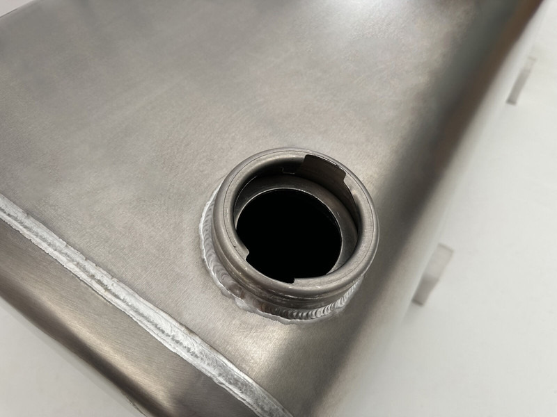 Volvo VOLVO RENAULT - خزان الوقود - شاحنة: صورة 4 Volvo VOLVO RENAULT - خزان الوقود - شاحنة: صورة 4