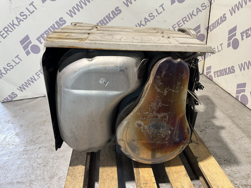 Volvo selective catalyst reduction silencer, SCR - محول حفاز - شاحنة: صورة 2 Volvo selective catalyst reduction silencer, SCR - محول حفاز - شاحنة: صورة 2
