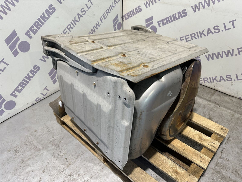 Volvo selective catalyst reduction silencer, SCR - محول حفاز - شاحنة: صورة 1 Volvo selective catalyst reduction silencer, SCR - محول حفاز - شاحنة: صورة 1