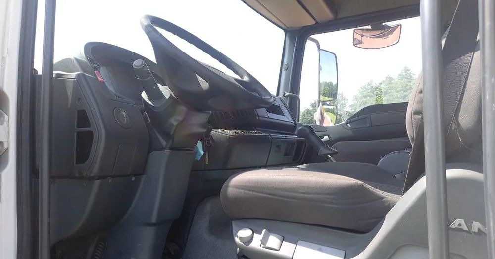 شاحنة قلاب MAN TGL 7 150: صورة 10