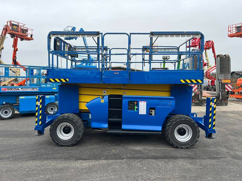 JLG 4394 RT diesel 4x4 15m (1732) - مرفاع مقصي: صورة 2 JLG 4394 RT diesel 4x4 15m (1732) - مرفاع مقصي: صورة 2