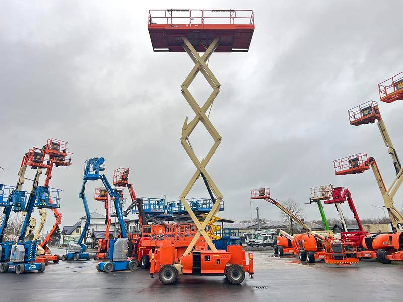 مرفاع مقصي JLG 4394 RT diesel 4x4 15m (1747): صورة 12