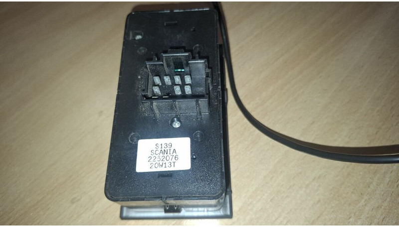 Bosch 0285001160 Airbag Sensor 1438746 - وحدة إي سي يو: صورة 1 Bosch 0285001160 Airbag Sensor 1438746 - وحدة إي سي يو: صورة 1