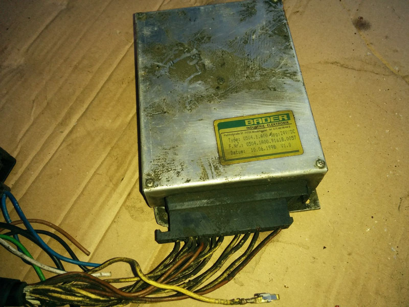 Bosch Bader 0504.1.A00 EST-32 - وحدة إي سي يو: صورة 4 Bosch Bader 0504.1.A00 EST-32 - وحدة إي سي يو: صورة 4