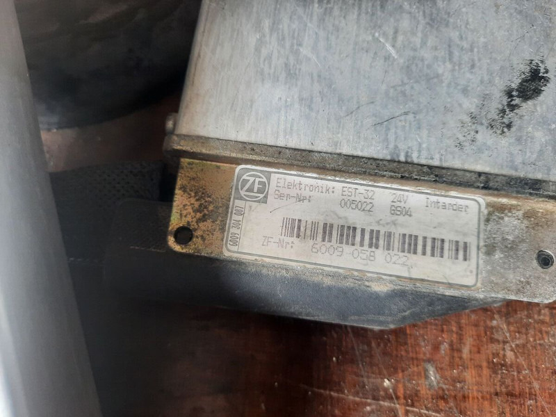 Bosch Bader 0504.1.A00 EST-32 - وحدة إي سي يو: صورة 2 Bosch Bader 0504.1.A00 EST-32 - وحدة إي سي يو: صورة 2