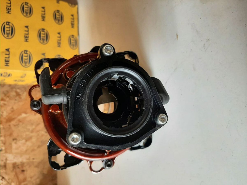 Hella - المصابيح الأمامية: صورة 2 Hella - المصابيح الأمامية: صورة 2