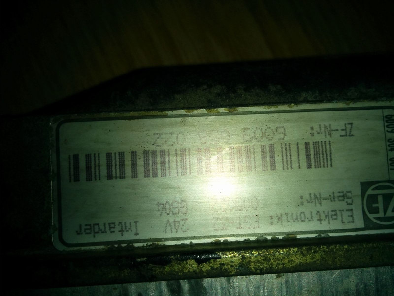 MAN Intarder EST-32 ZF-6009058022 - وحدة إي سي يو: صورة 1 MAN Intarder EST-32 ZF-6009058022 - وحدة إي سي يو: صورة 1