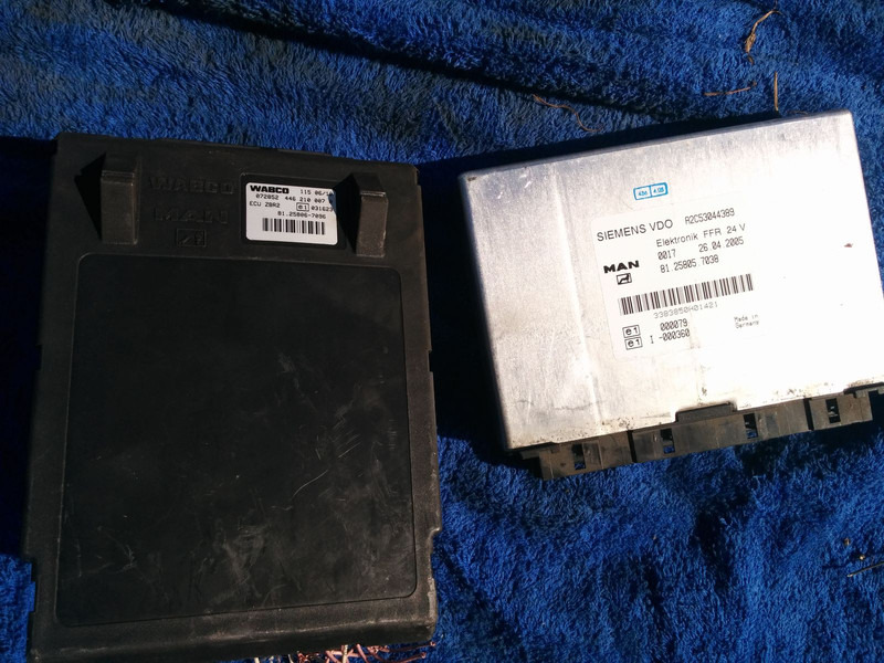 MAN WABCO ECU ZBR2 / 81.25806.7096. - وحدة إي سي يو: صورة 5 MAN WABCO ECU ZBR2 / 81.25806.7096. - وحدة إي سي يو: صورة 5