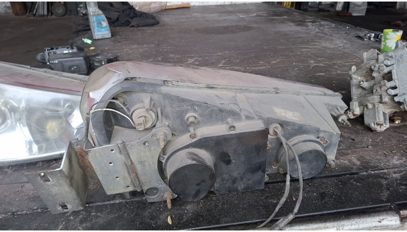 Scania Иризар Volvo. Ман. Мерседес - المصابيح الأمامية: صورة 2 Scania Иризар Volvo. Ман. Мерседес - المصابيح الأمامية: صورة 2