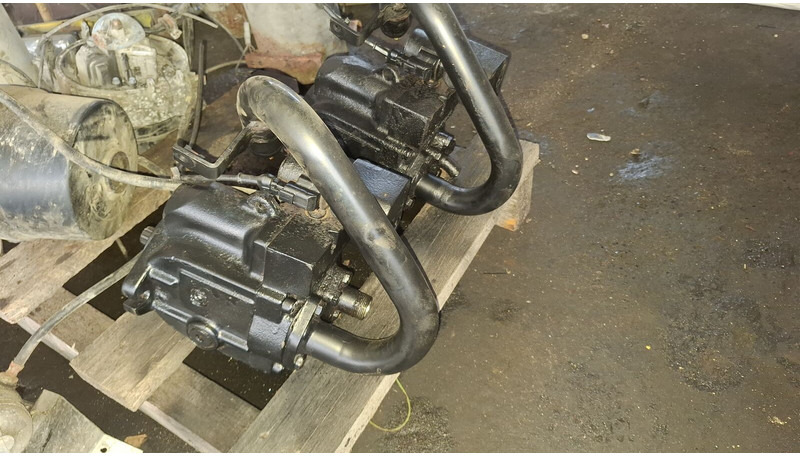 Scania MNR 0511.725023\7685955 - مضخة زيت: صورة 1 Scania MNR 0511.725023\7685955 - مضخة زيت: صورة 1