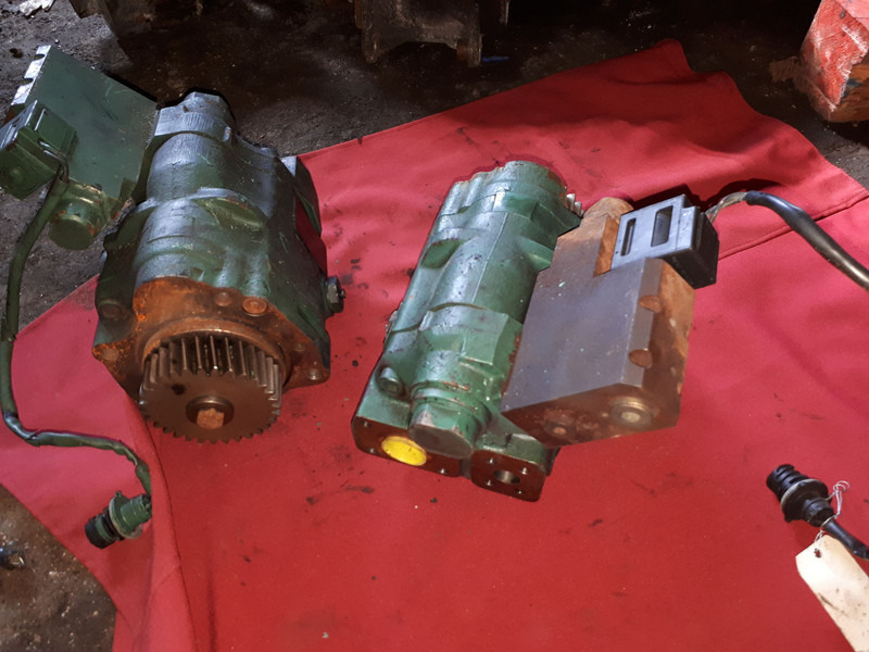 مضخة زيت Volvo B10/ B12 =: صورة 8 مضخة زيت Volvo B10/ B12 =: صورة 8