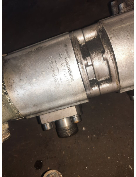 مضخة زيت Volvo B10/ B12 =: صورة 14 مضخة زيت Volvo B10/ B12 =: صورة 14